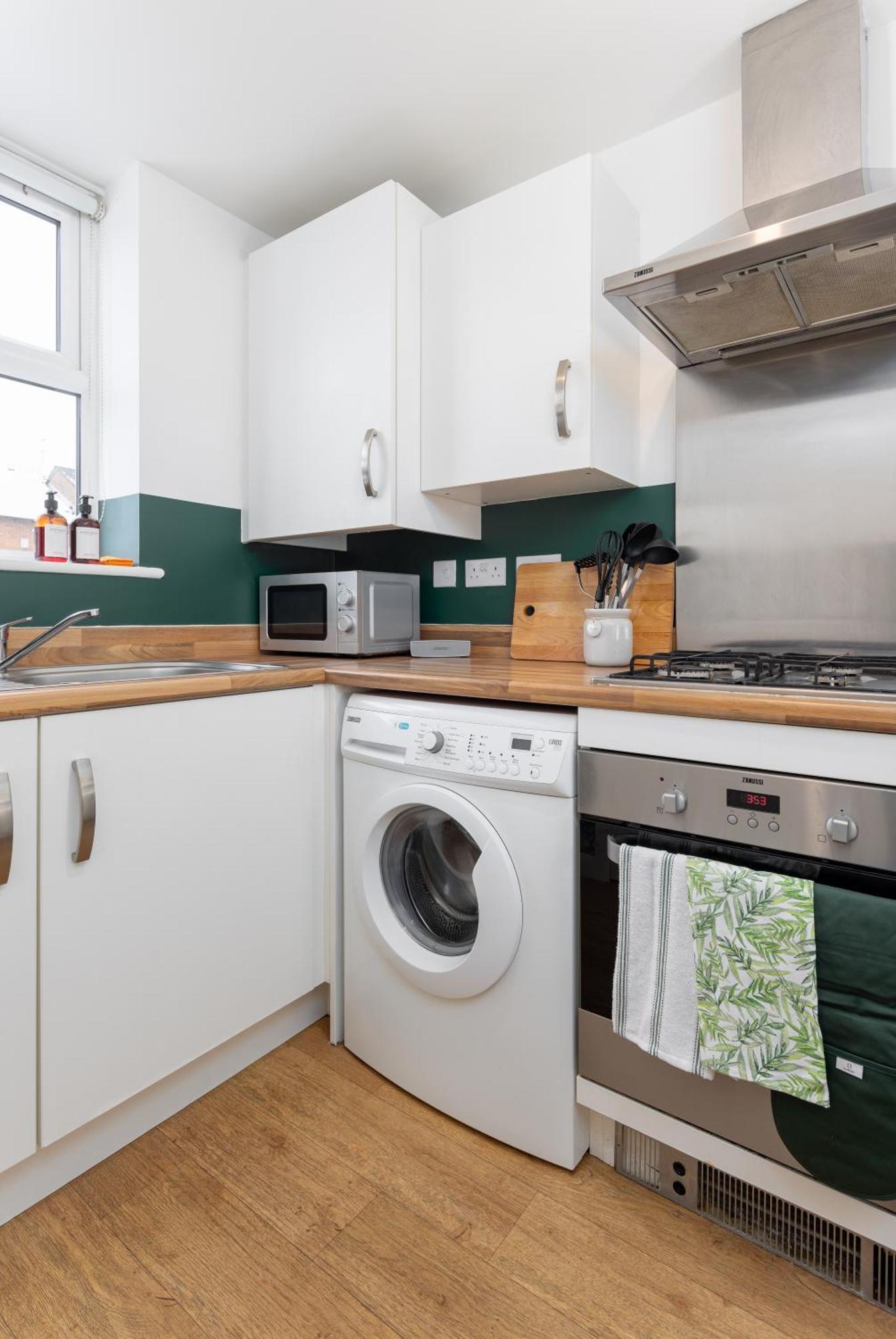 Modern 2-Bed Townhouse In Kirkdale Villa Liverpool Buitenkant foto
