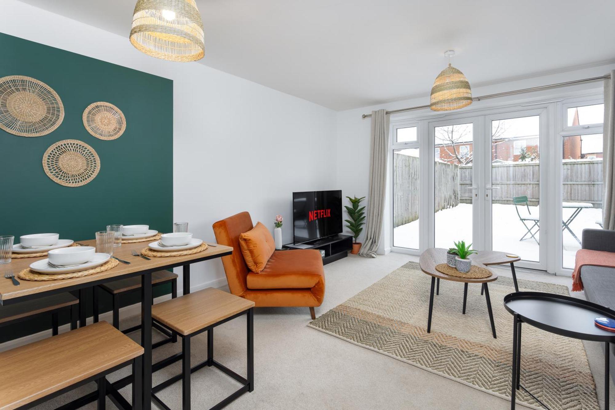 Modern 2-Bed Townhouse In Kirkdale Villa Liverpool Buitenkant foto