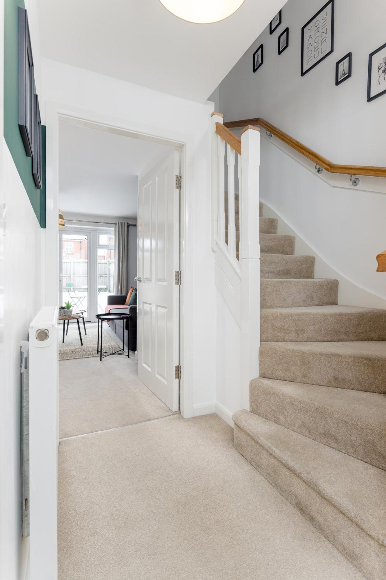 Modern 2-Bed Townhouse In Kirkdale Villa Liverpool Buitenkant foto
